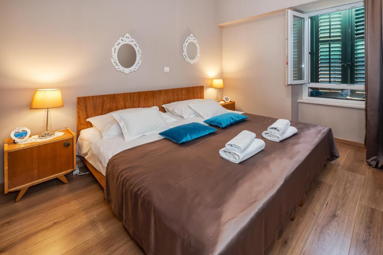 Apartment Queen Teuta In The Heart Of Split Historical Heritage Eksteriør billede