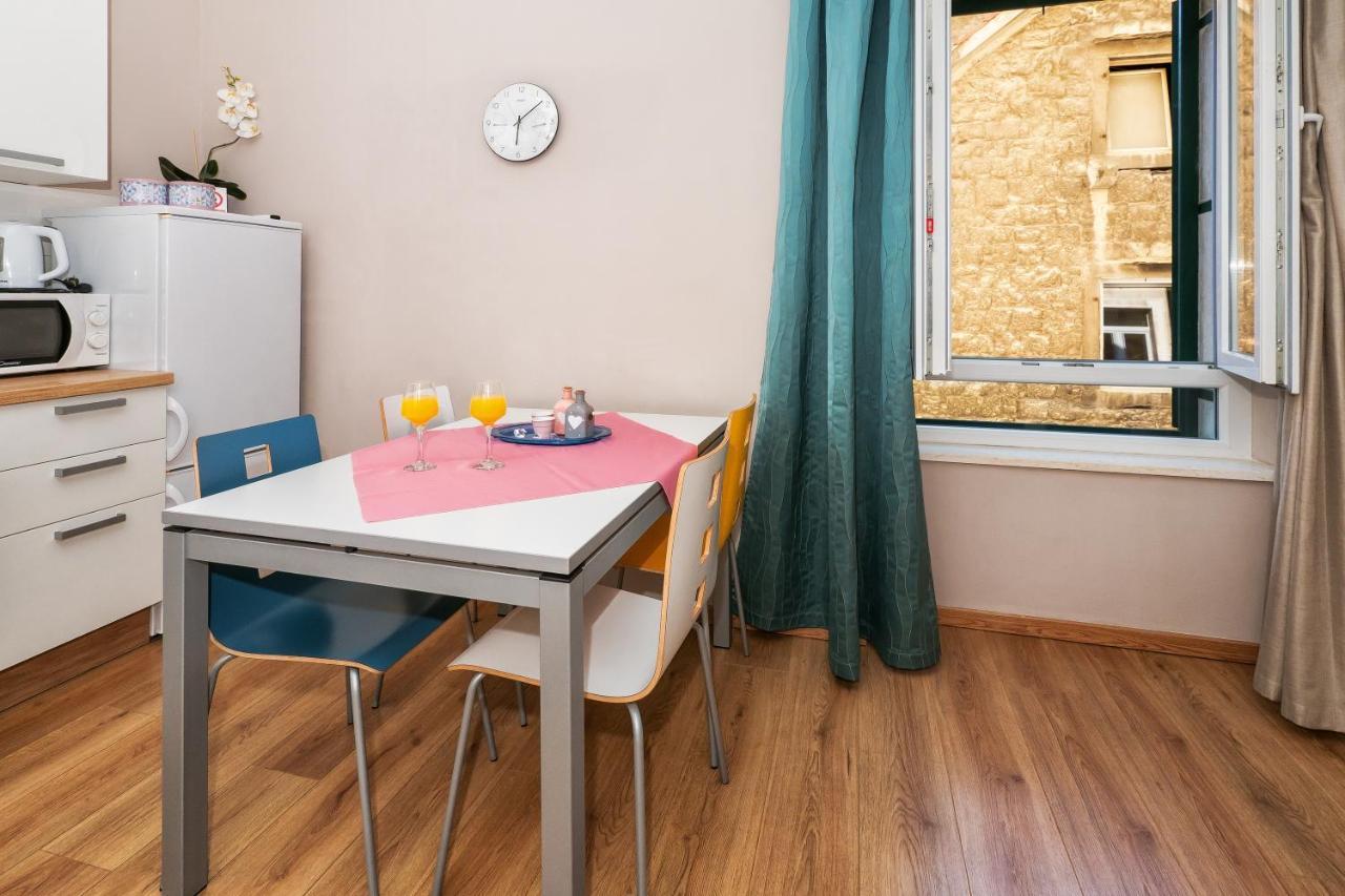 Apartment Queen Teuta In The Heart Of Split Historical Heritage Eksteriør billede