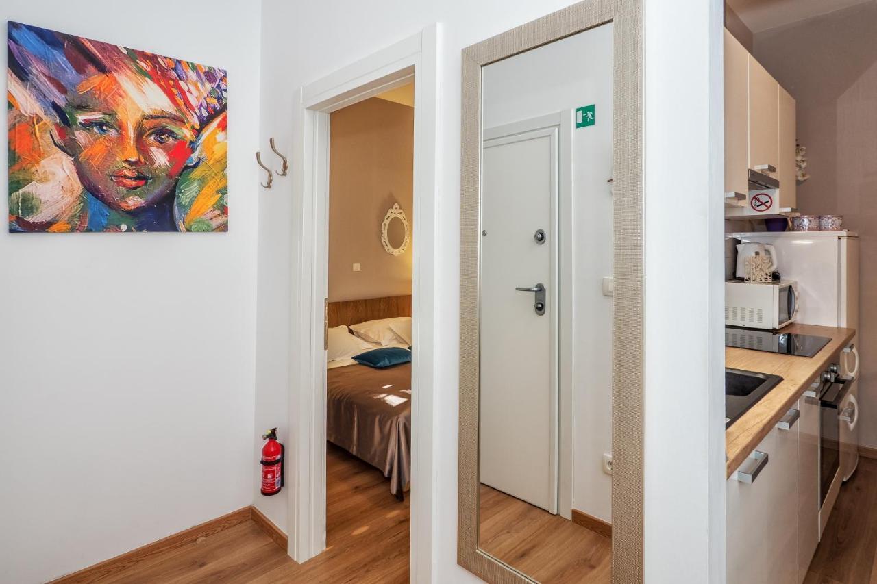 Apartment Queen Teuta In The Heart Of Split Historical Heritage Eksteriør billede